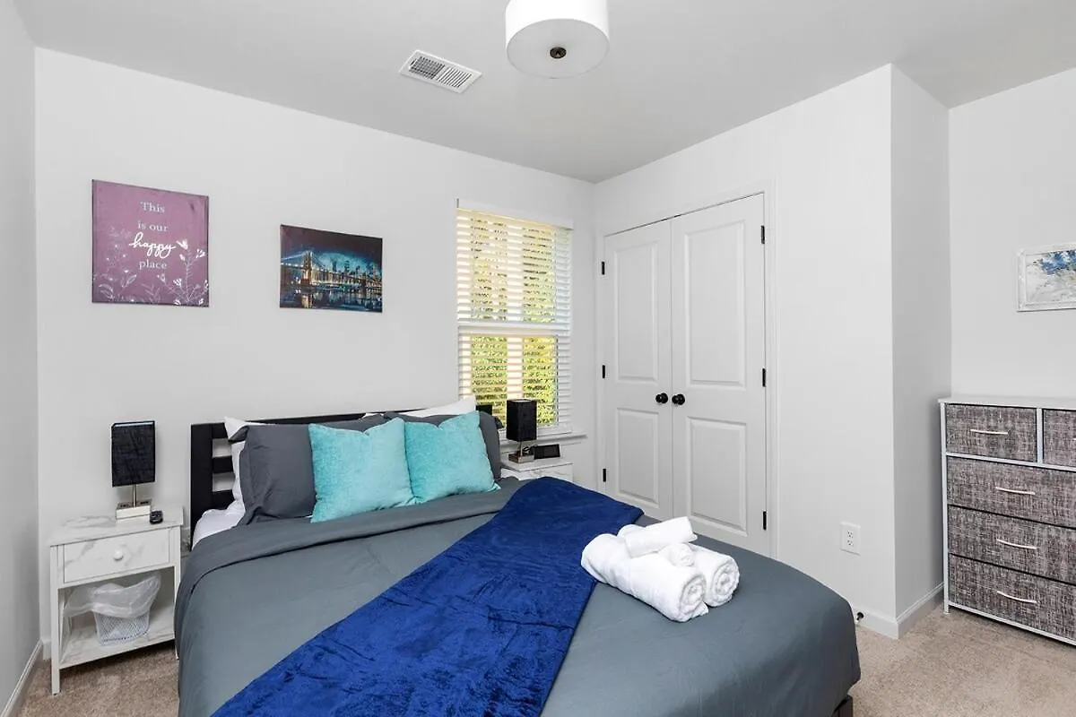 Perfect Getaway Prime Location Game Room And Hottub Charlotte